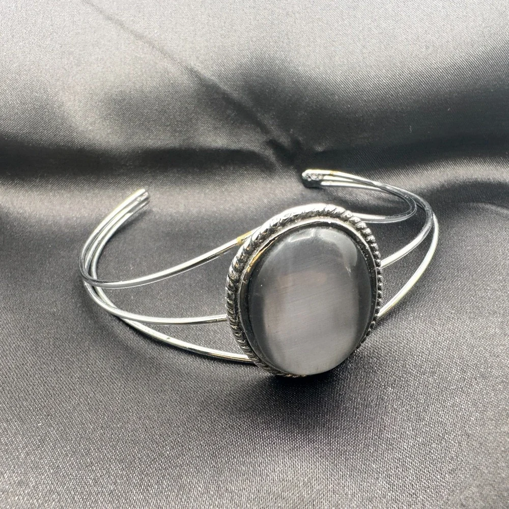 Vintage 80s Navajo Silver Tone Black Cabochon Rope‎ Cuff Bangle Bracelet Jewelry